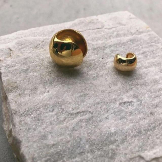 TODAYFUL(トゥデイフル)のBall earcuff gold M No.195 レディースのアクセサリー(イヤーカフ)の商品写真