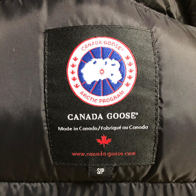 CANADA GOOSE(カナダグース)のカナダグース　ダウンベスト メンズのジャケット/アウター(ダウンベスト)の商品写真