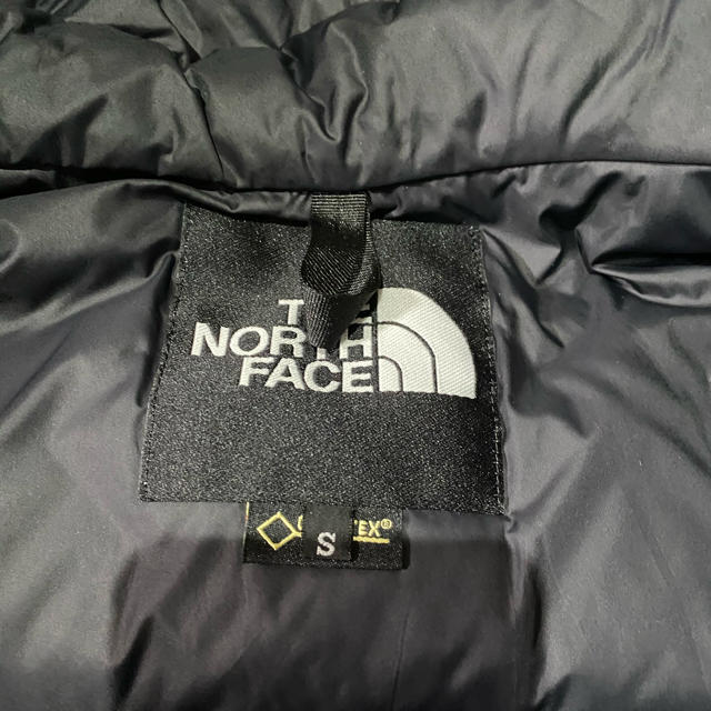 THE NORTH FACE(ザノースフェイス)のマウンテンダウンジャケット メンズのジャケット/アウター(ダウンジャケット)の商品写真