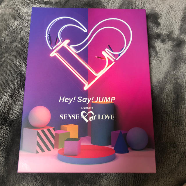 Hey! Say! JUMP(ヘイセイジャンプ)のHey！Say！JUMP　LIVE　TOUR　SENSE　or　LOVE（初回限 エンタメ/ホビーのDVD/ブルーレイ(ミュージック)の商品写真