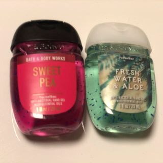 バスアンドボディーワークス(Bath & Body Works)のセール【新品】Bath&Body Works 除菌ジェル　2個　おまけ付(アルコールグッズ)