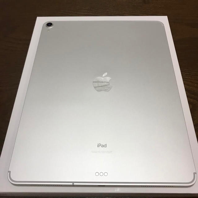 Apple(アップル)のshinkou様専用iPad Pro 12.9 (第3世代) スマホ/家電/カメラのPC/タブレット(タブレット)の商品写真