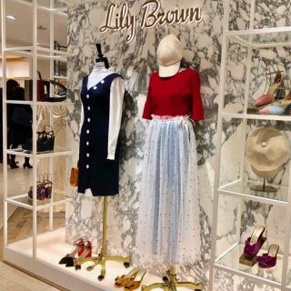 リリーブラウン(Lily Brown)の◆Lily Brown◆新品タグ付き★パール付チュールスカート(ロングスカート)