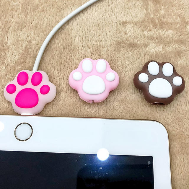 肉球 ケーブルバイト ケーブルカバー 猫 犬 動物 スマホ/家電/カメラのスマホアクセサリー(モバイルケース/カバー)の商品写真