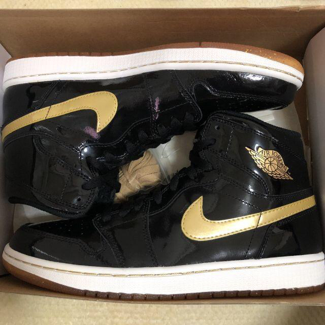 NIKE(ナイキ)のNIKE AIR JORDAN 1 BLACK METALLIC GOLD メンズの靴/シューズ(スニーカー)の商品写真