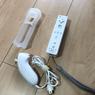 ウィー(Wii)のwii リモコン　プラス　ヌンチャク　セット(家庭用ゲーム機本体)