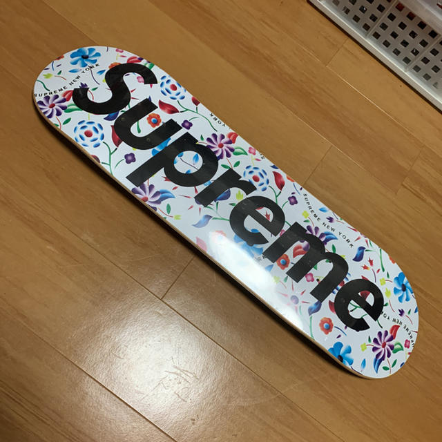 supreme Airbrushed Floral skateboard