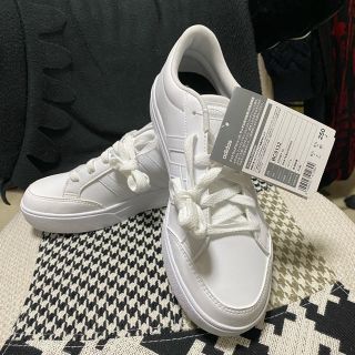 アディダス(adidas)のadidas スニーカー(スニーカー)