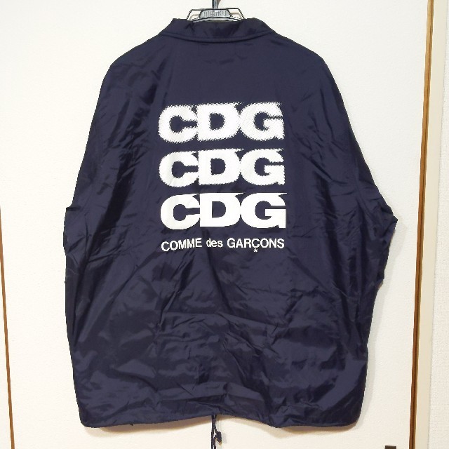 COMME des GARCONS(コムデギャルソン)のCOMME des GARCONSナイロンコーチジャケット 紺 メンズのジャケット/アウター(ナイロンジャケット)の商品写真