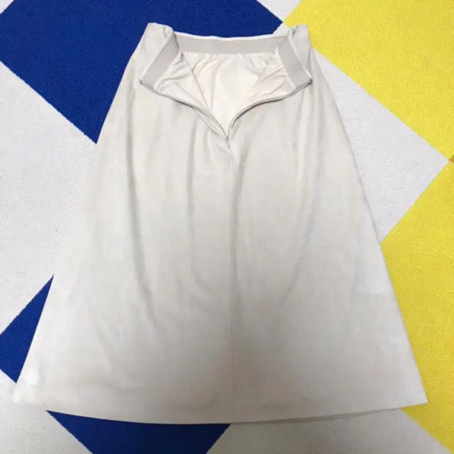 UNIQLO(ユニクロ)のユニクロ ライトベージュロングスカート レディースのスカート(ロングスカート)の商品写真