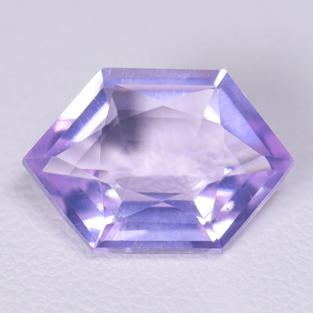 『天然ラベンダークォーツ』3.80ct ブラジル産 ルース 宝石