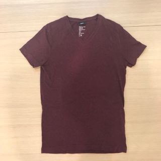 エイチアンドエム(H&M)のH&M  Vネック　ボルドー　Ｔシャツ　Sサイズ　無地　半袖(Tシャツ/カットソー(半袖/袖なし))