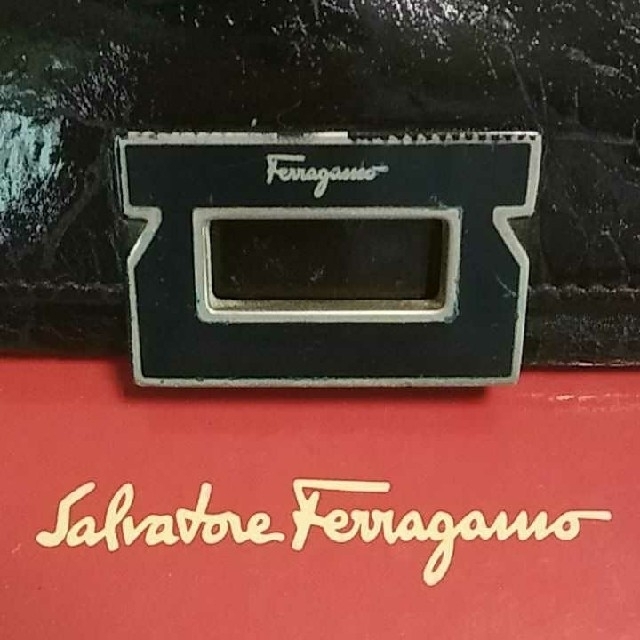 Salvatore Ferragamo(サルヴァトーレフェラガモ)の名門フェラガモ　キーホルダーケース メンズのファッション小物(キーホルダー)の商品写真