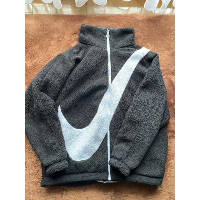 NIKE(ナイキ)のNike ナイキ　リバーシブル　スウッシュ　ボアジャケット メンズのジャケット/アウター(その他)の商品写真