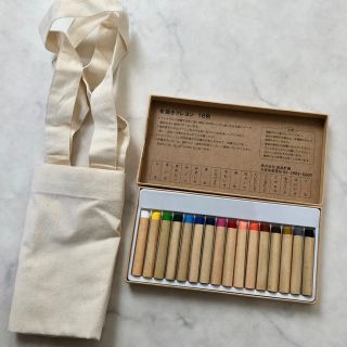 ムジルシリョウヒン(MUJI (無印良品))の布描きクレヨン16色 コットンバッグ付き(その他)