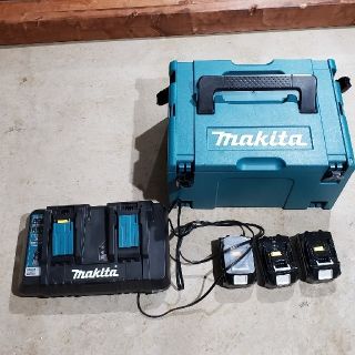 マキタ(Makita)のmakita 18V 6.0A ×３個　２個口充電器　ケース(工具/メンテナンス)