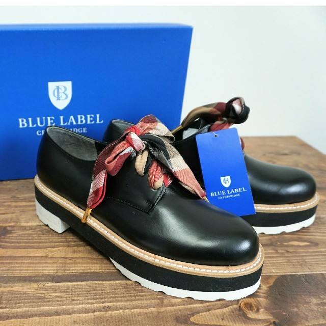 BURBERRY BLUE LABEL(バーバリーブルーレーベル)の専用 新品 牛革 ブルーレーベルクレストブリッジ レースアップシューズ 23 レディースの靴/シューズ(ローファー/革靴)の商品写真