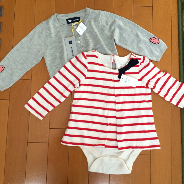babyGAP(ベビーギャップ)のあさぴょん様 専用 キッズ/ベビー/マタニティのベビー服(~85cm)(トレーナー)の商品写真