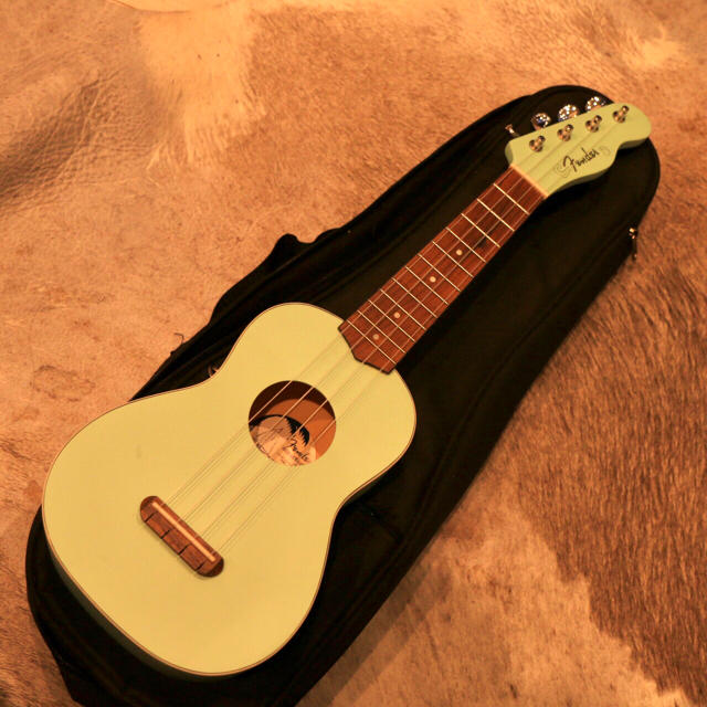 Fender(フェンダー)のFENDER Venice Soprano Ukulele フェンダー ウクレレ 楽器のウクレレ(ソプラノウクレレ)の商品写真