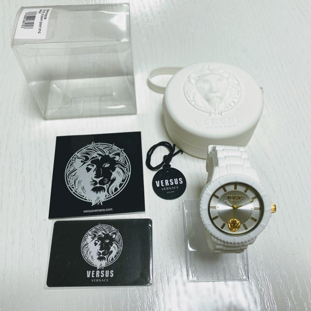 VERSACE(ヴェルサーチ)の◆激レア◆世界限定品◆新品 高級VERSUS VERSACE 腕時計 ホワイト メンズの時計(腕時計(アナログ))の商品写真