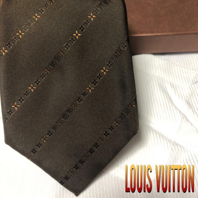 LOUIS VUITTON(ルイヴィトン)のLouis Vuitton ネクタイ　ミックスモノグラム【未使用に近い】厚手 メンズのファッション小物(ネクタイ)の商品写真