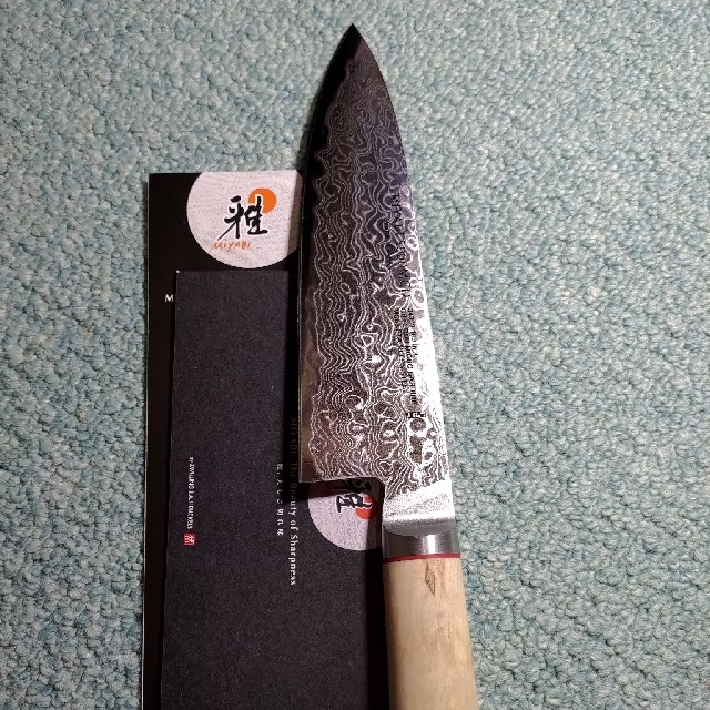 Zwilling J.A. Henckels(ツヴィリングジェイエーヘンケルス)のボブクレーマー  MIYABI 5000MCD Gyuto インテリア/住まい/日用品のキッチン/食器(調理道具/製菓道具)の商品写真