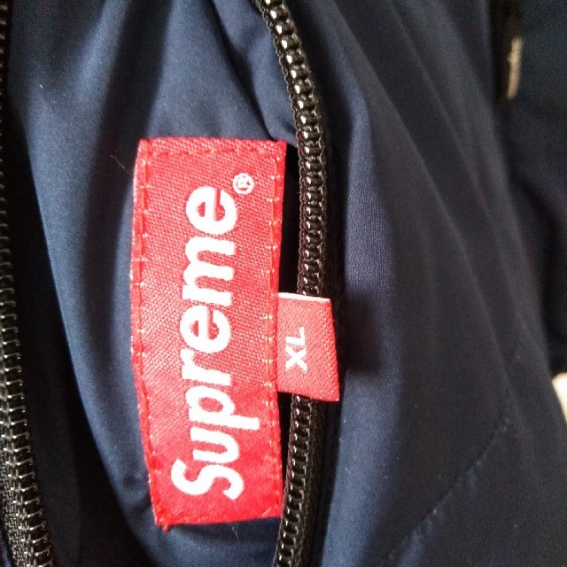 Supreme(シュプリーム)のSupreme【美品】ダウン メンズのジャケット/アウター(ダウンジャケット)の商品写真