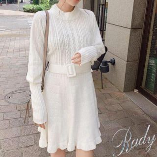 レディー(Rady)の新品未使用タグ付き Rady ニットワンピ ホワイト♡完売品(ひざ丈ワンピース)