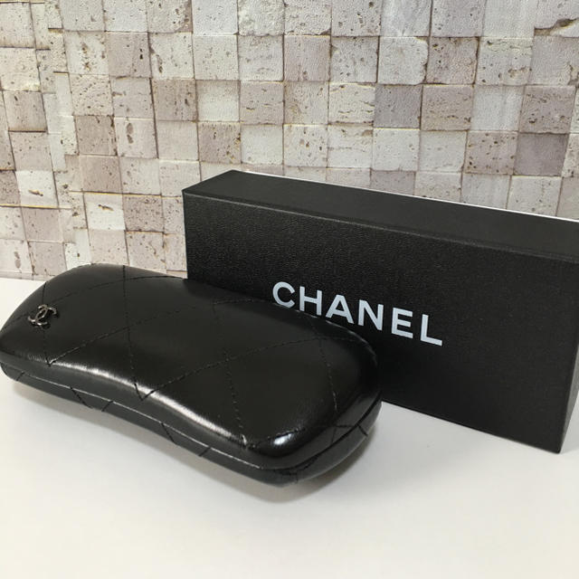 CHANEL(シャネル)のCHANEL シャネル/CH2186/ゴールド×ブラック/サングラス/メガネ レディースのファッション小物(サングラス/メガネ)の商品写真