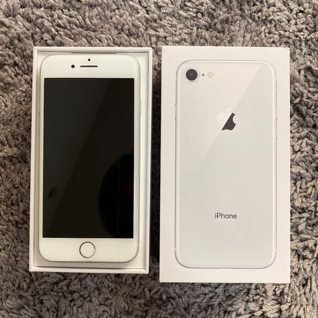 iPhone 8 Silver 64 GB Softbank SIMロック解除済