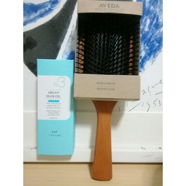 AVEDA(アヴェダ)のAVEDAブラシ　アルガンオイル コスメ/美容のメイク道具/ケアグッズ(ブラシ・チップ)の商品写真