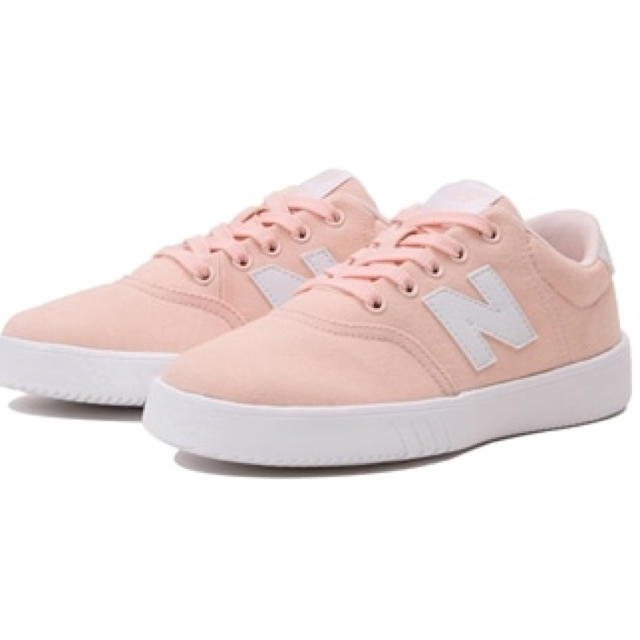 New balance スニーカー ピンクベージュ