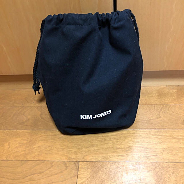 KIM JONES(キムジョーンズ)のGUキム・ジョーンズ　コラボ巾着バッグ(黒) メンズのバッグ(その他)の商品写真