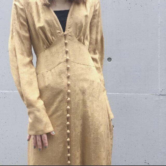 mame(マメ)の【新品】mame Floral Willow Long Dress camel  レディースのワンピース(ロングワンピース/マキシワンピース)の商品写真