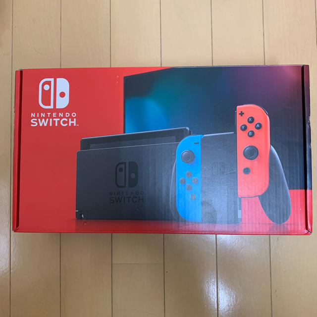 Nintendo Switch(ニンテンドースイッチ)の美品「ニンテンドースイッチ新型本体ネオンブルー／レッド」【完品】 エンタメ/ホビーのゲームソフト/ゲーム機本体(家庭用ゲーム機本体)の商品写真