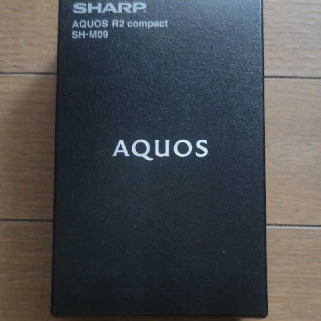 SHARP AQUOS R2 compact SH-M09