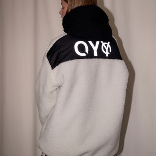 バレンシアガ(Balenciaga)のOY ボアジャケット(ダウンジャケット)