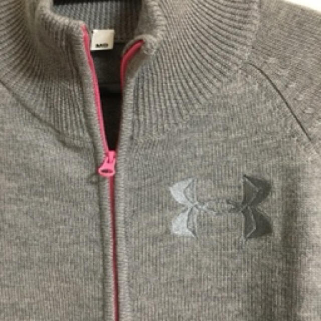 UNDER ARMOUR(アンダーアーマー)のアンダーアーマーニットセーター  レディースのトップス(ニット/セーター)の商品写真