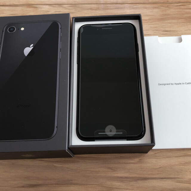 iPhone 8 64GB スペースグレイ　新品