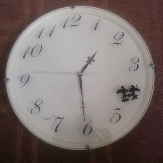 ディズニーの掛け時計 美品 インテリア/住まい/日用品のインテリア小物(掛時計/柱時計)の商品写真
