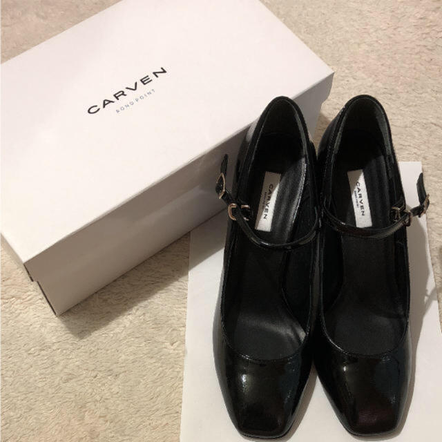 CARVEN(カルヴェン)のcarven 本革 ブラック 23.5 レディースの靴/シューズ(ハイヒール/パンプス)の商品写真