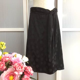 ザラ(ZARA)の【ZARA BASIC】ドット ラップスカートミディ丈スカート ブラック(ひざ丈スカート)