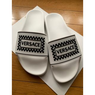 ヴェルサーチ(VERSACE)のVERSACE ヴェルサーチ シャワーサンダル 箱、保存袋付き(サンダル)