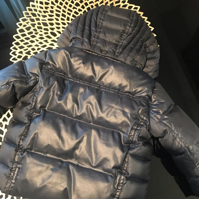 Armani(アルマーニ)のこちら専用です！ARMANI BABY アルマーニ  ダウン　12m キッズ/ベビー/マタニティのベビー服(~85cm)(ジャケット/コート)の商品写真