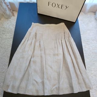 フォクシー(FOXEY)の☆フォクシー☆スカート 2019年 新品 リネン  サイズ38(ひざ丈スカート)