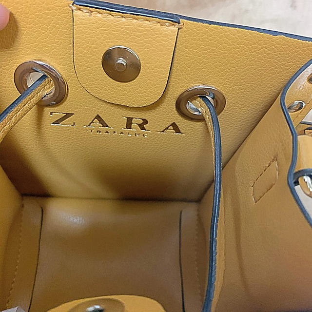 ZARA(ザラ)のZARA ショルダーバッグ レディースのバッグ(ショルダーバッグ)の商品写真