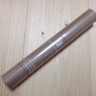 エスティローダー(Estee Lauder)の目元用くすみ取りコンシーラー(コンシーラー)