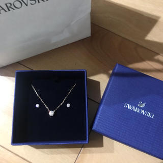 スワロフスキー(SWAROVSKI)のSWAROVSKI スワロフスキー　ネックレス　ピアス　(ネックレス)