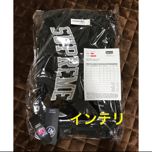 Supreme(シュプリーム)の在庫処分価格 シュプリーム【M】パーカー 黒 新品未使用 メンズのトップス(パーカー)の商品写真