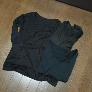 ユニクロ(UNIQLO)のUNIQLO　ヒートテック　(Tシャツ(長袖/七分))